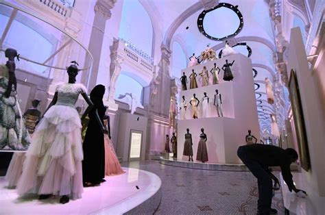 ticket galerie dior|Dior museum tickets paris.